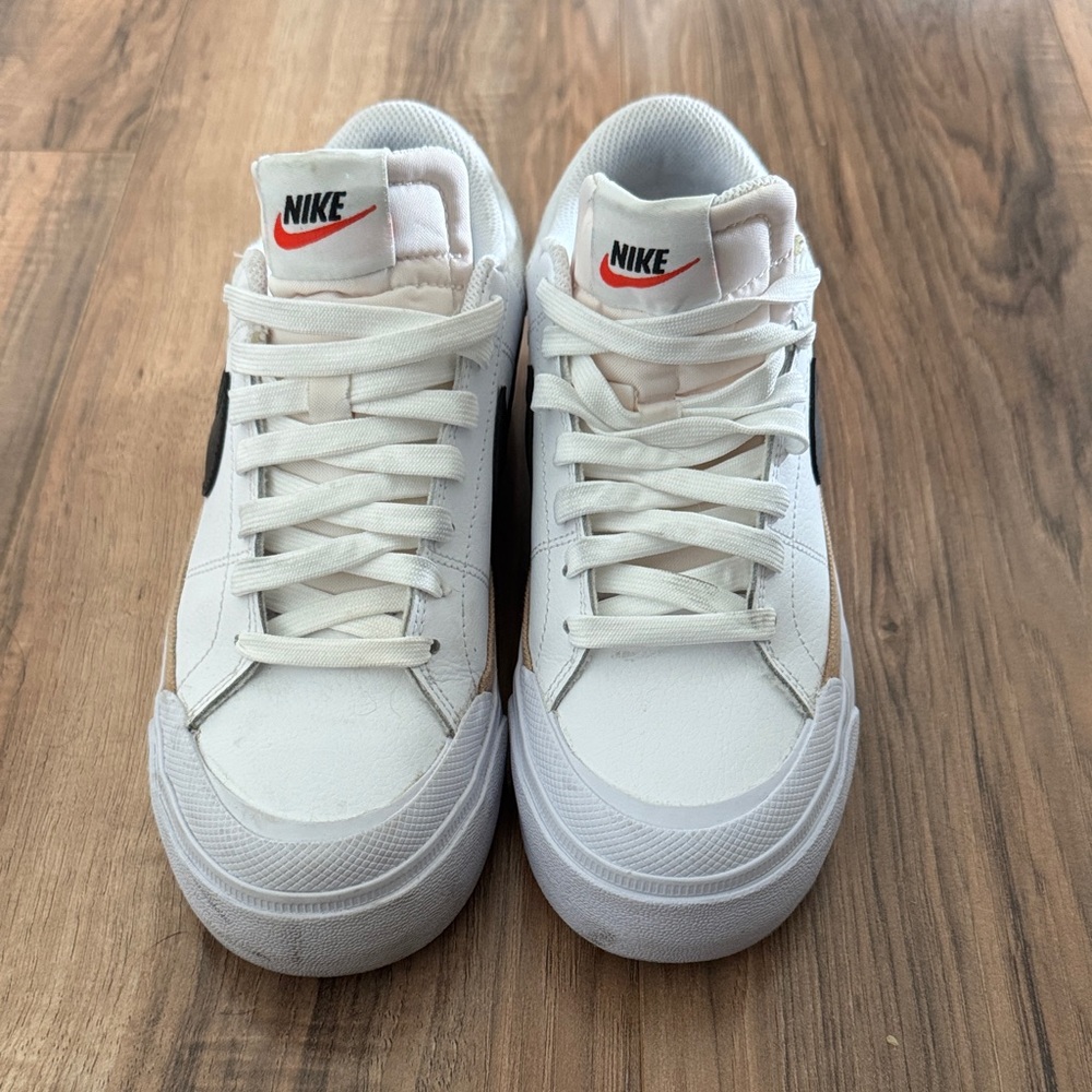 Nike White and Black Low-Top Sneakers